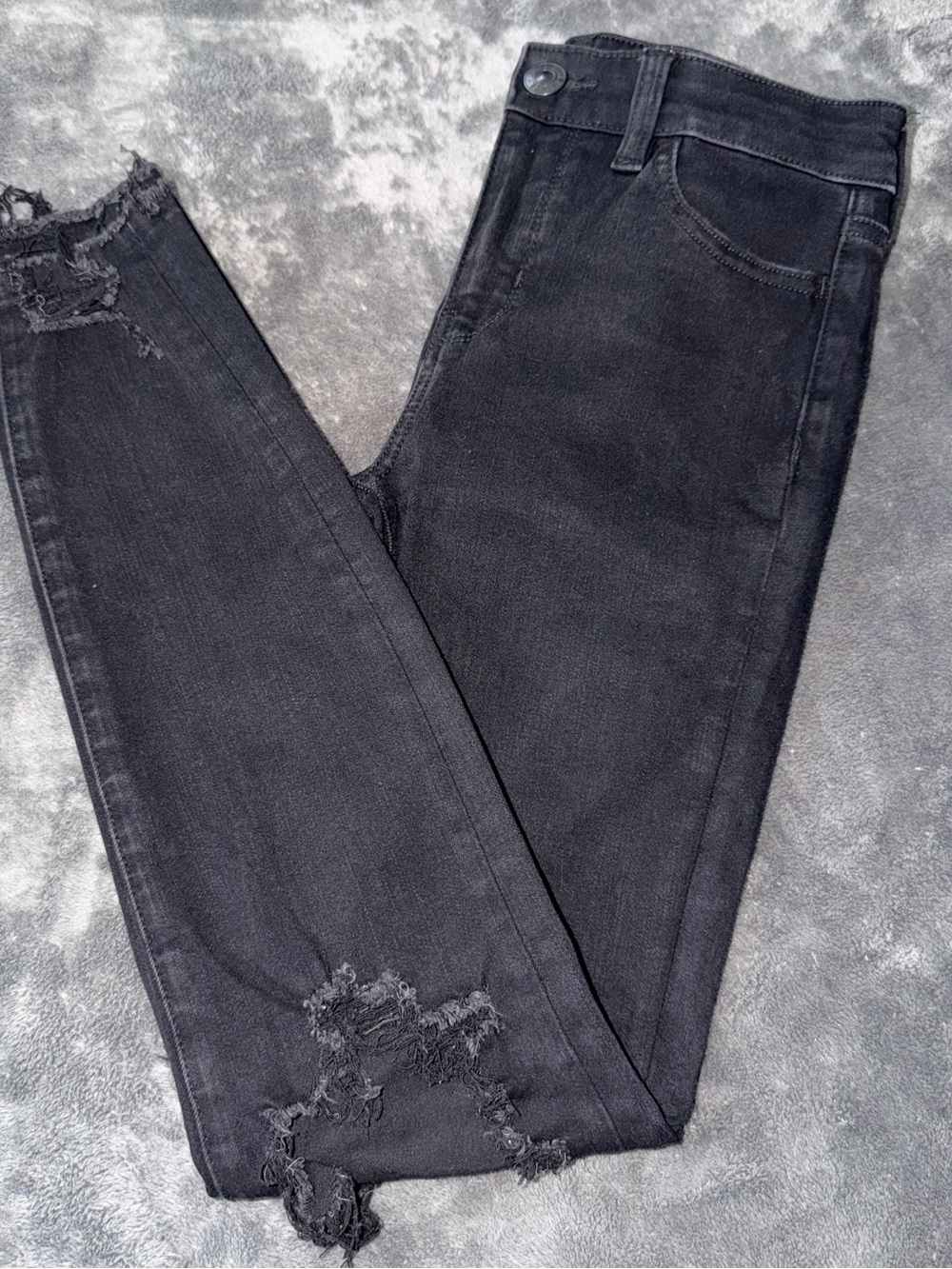 American Eagle Distressed Skinny Jeans